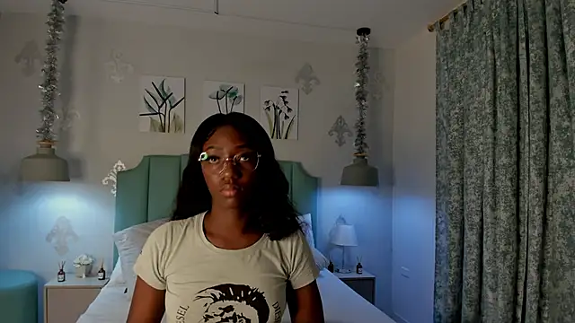 Khenta Michells online show from 02/05/25, 10:30