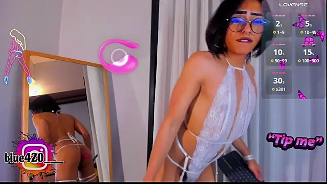 Skyler  blue4 online show from 01/01/25, 01:26