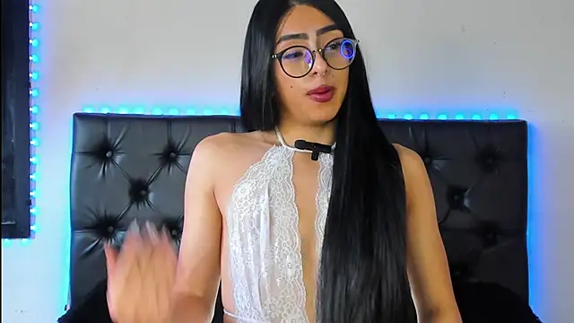 Skyler  blue4 online show from 01/12/25, 08:47