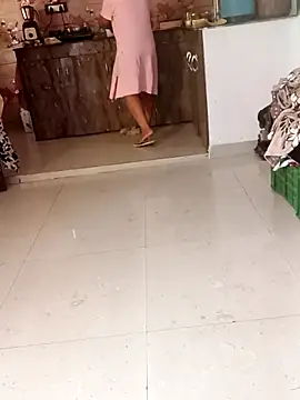 Snapshot of Dr_Kamsutra chatting on 09/24/25, 08:50 Dr Kamsutra online show from 09/24/25, 08:50