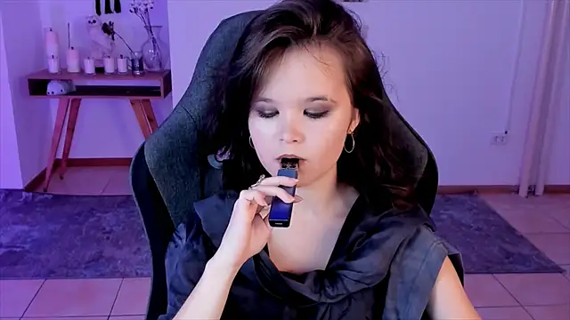 Elainebeness online show from 12/27/24, 07:35