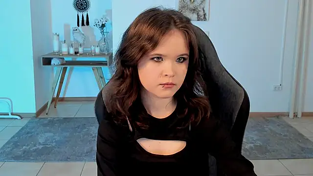 Elainebeness online show from 01/31/25, 07:18