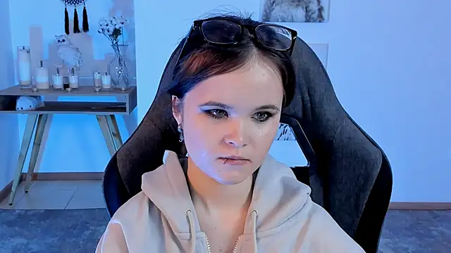 Elainebeness online show from 02/04/25, 10:45