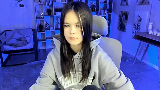 Elainebeness online show from 10/21/25, 07:25