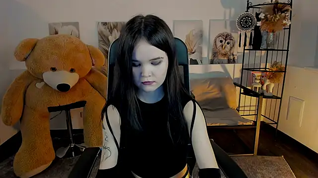 Elainebeness online show from 11/26/25, 05:36