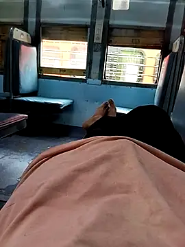 Snapshot of 1010SumiT chatting on 10/24/25, 07:49 1010SumiT online show from 10/24/25, 07:49