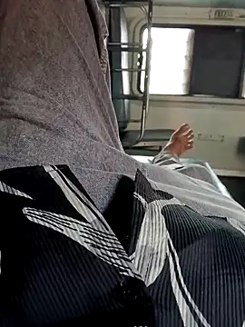 Snapshot of 1010SumiT chatting on 10/27/25, 02:59 1010SumiT online show from 10/27/25, 02:59