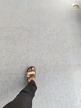 Snapshot of 1010SumiT chatting on 11/12/25, 07:42 1010SumiT online show from 11/12/25, 07:42