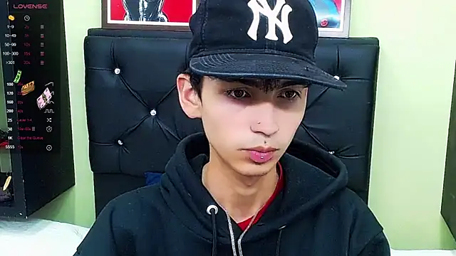 Snapshot of ttimy_x_boy chatting on 01/22/25, 12:16 ttimy x boy online show from 01/22/25, 12:16