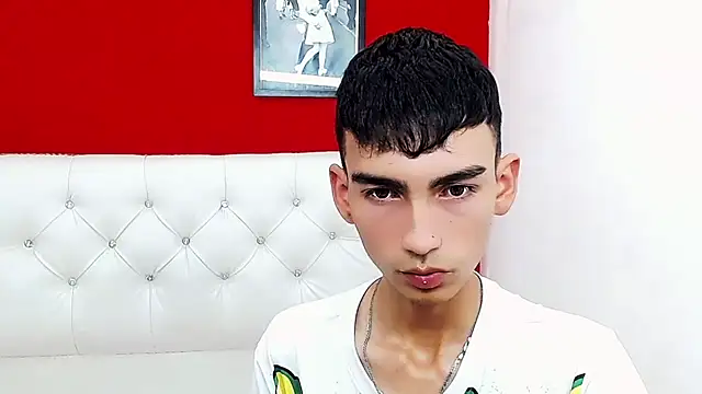 Snapshot of ttimy_x_boy chatting on 02/01/25, 09:43 ttimy x boy online show from 02/01/25, 09:43