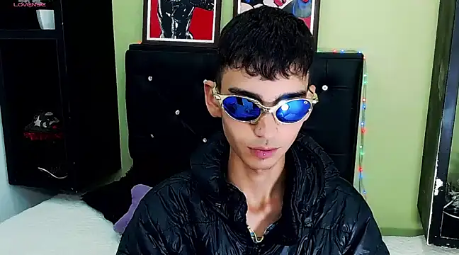 Snapshot of ttimy_x_boy chatting on 02/05/25, 09:29 ttimy x boy online show from 02/05/25, 09:29