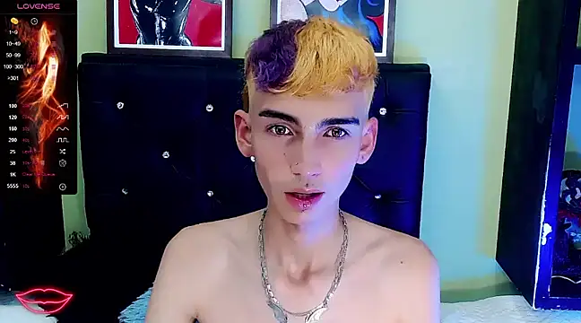 Snapshot of ttimy_x_boy chatting on 03/07/25, 01:53 ttimy x boy online show from 03/07/25, 01:53