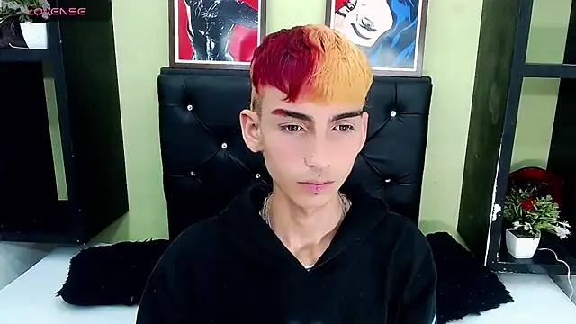 Snapshot of ttimy_x_boy chatting on 03/13/25, 09:37 ttimy x boy online show from 03/13/25, 09:37