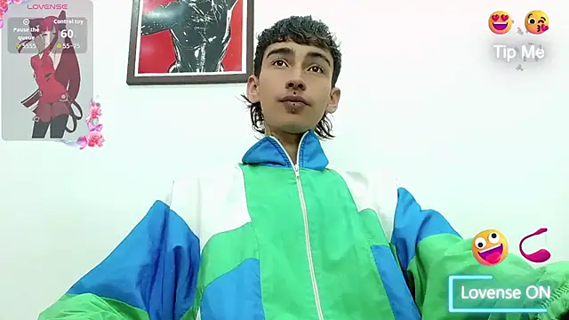 Snapshot of ttimy_x_boy chatting on 10/16/25, 03:18 ttimy x boy online show from 10/16/25, 03:18