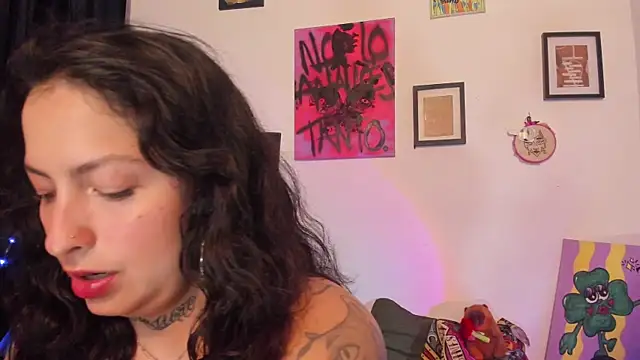 Snapshot of badsombra chatting on 11/15/25, 07:10 badsombra online show from 11/15/25, 07:10