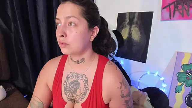 Snapshot of badsombra chatting on 11/26/25, 05:03 badsombra online show from 11/26/25, 05:03