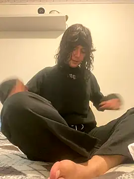 Snapshot of magalunabb chatting on 10/09/25, 07:01 magalunabb online show from 10/09/25, 07:01