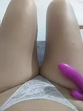 Snapshot of yasmin6 chatting on 01/04/25, 09:31 yasmin6 online show from 01/04/25, 09:31