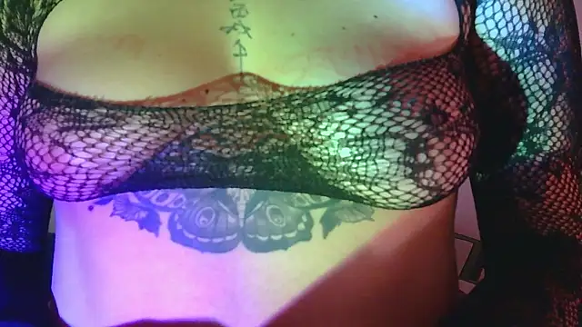 Miss oliviaa online show from 03/15/25, 12:15