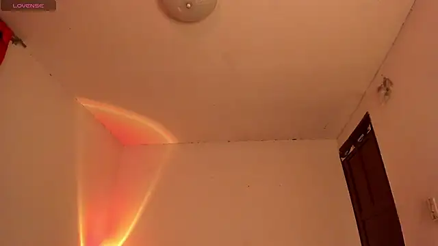 Miss oliviaa online show from 10/04/25, 12:41