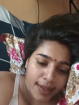 Snapshot of Sweet-Rani chatting on 06/03/26, 06:13 Sweet-Rani online show from 06/03/26, 06:13