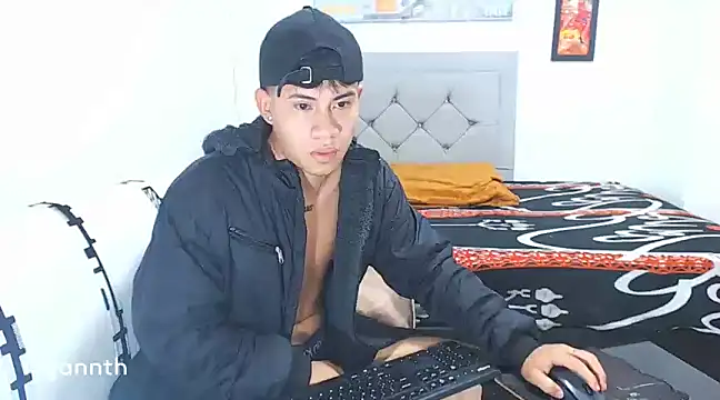 logannth online show from 01/06/25, 09:43