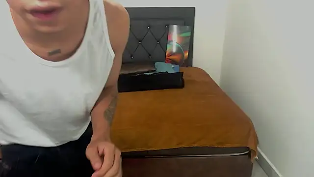 logannth online show from 10/23/25, 09:52