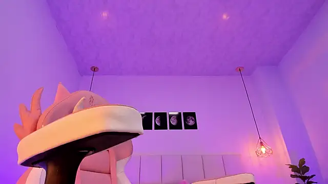 Brittany cute18 online show from 01/07/25, 11:05