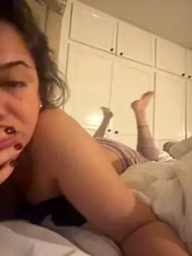 persiannqueen online show from 10/31/25, 02:23