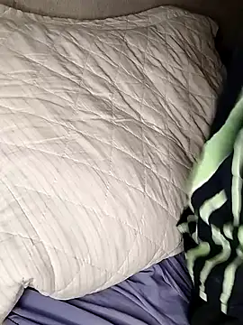 Snapshot of fofinhaa12 chatting on 02/15/25, 03:28 fofinhaa12 online show from 02/15/25, 03:28