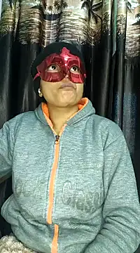 Snapshot of bigtitsqueen chatting on 01/08/25, 03:40 bigtitsqueen online show from 01/08/25, 03:40