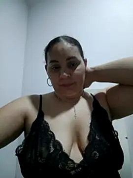 MirandaSoto online show from 10/25/25, 04:20