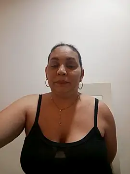 MirandaSoto online show from 12/05/25, 03:26