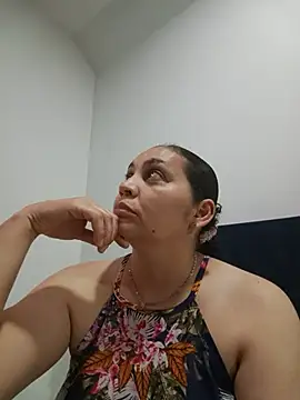MirandaSoto online show from 06/06/26, 04:06