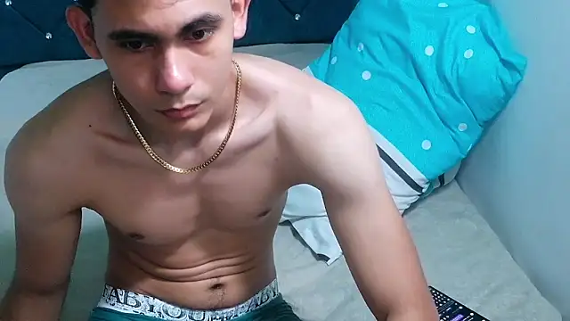 Snapshot of alexispaez457062 chatting on 12/30/24, 12:43 alexispaez457062 online show from 12/30/24, 12:43