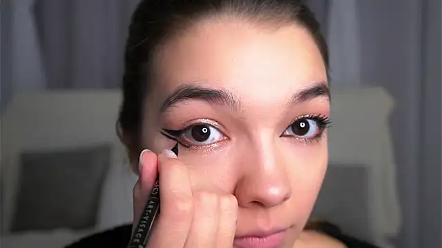 VeronaAppleberry online show from 09/25/25, 11:14