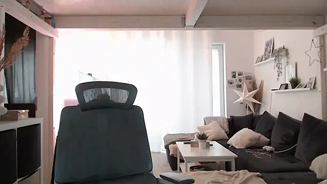 IntiMia online show from 02/09/26, 08:18