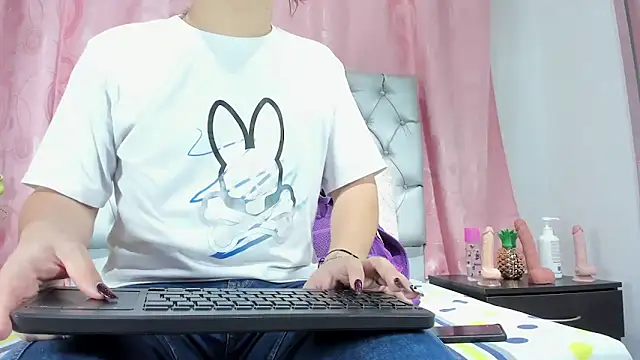 veneno hot online show from 11/19/25, 12:49