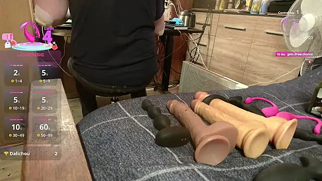 misteryman1956 online show from 10/04/25, 09:07