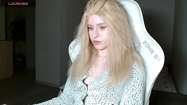 LizaKisses online show from 02/13/26, 03:30