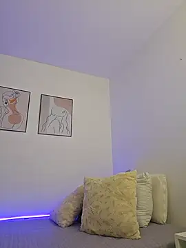 VictoriaEvaans  online show from 01/04/25, 09:52