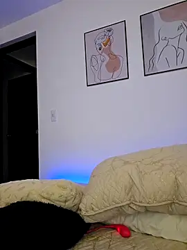 VictoriaEvaans  online show from 02/14/25, 12:51