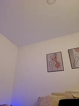 VictoriaEvaans  online show from 09/13/25, 10:09