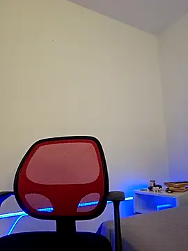 VictoriaEvaans  online show from 10/28/25, 09:39