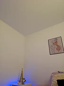 VictoriaEvaans  online show from 12/15/25, 09:41