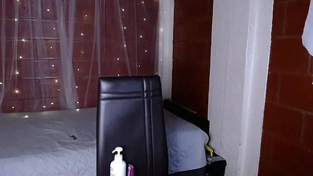 Snapshot of Priyalakshmi_ chatting on 09/27/25, 11:48 Priyalakshmi online show from 09/27/25, 11:48