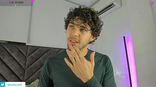 Luca ferrer  online show from 02/12/26, 02:39