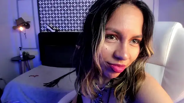 Snapshot of delilah_fix chatting on 02/19/25, 01:50 delilah fix online show from 02/19/25, 01:50