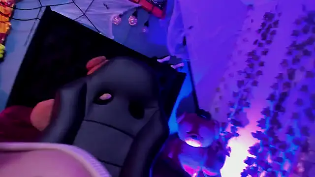 Snapshot of delilah_fix chatting on 11/03/25, 08:21 delilah fix online show from 11/03/25, 08:21