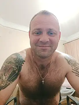 Snapshot of Crek666 chatting on 07/05/26, 06:37 Crek666 online show from 07/05/26, 06:37